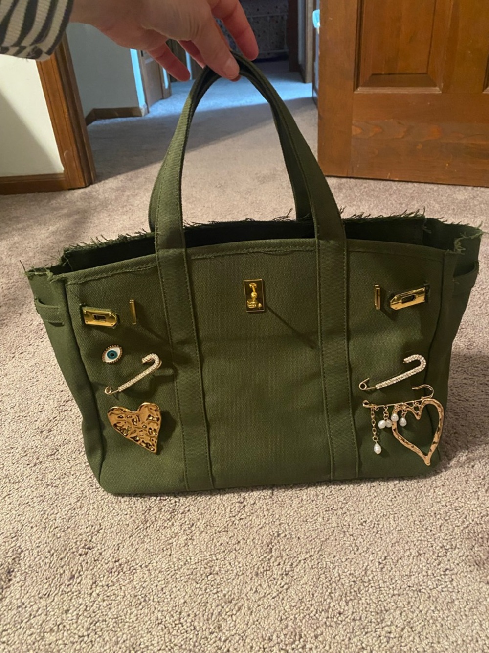 Boatkin green tote with charms